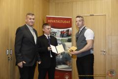 1_rajmund_c9a9286_w2.m