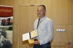 rajmund_c9a9327_w1.m